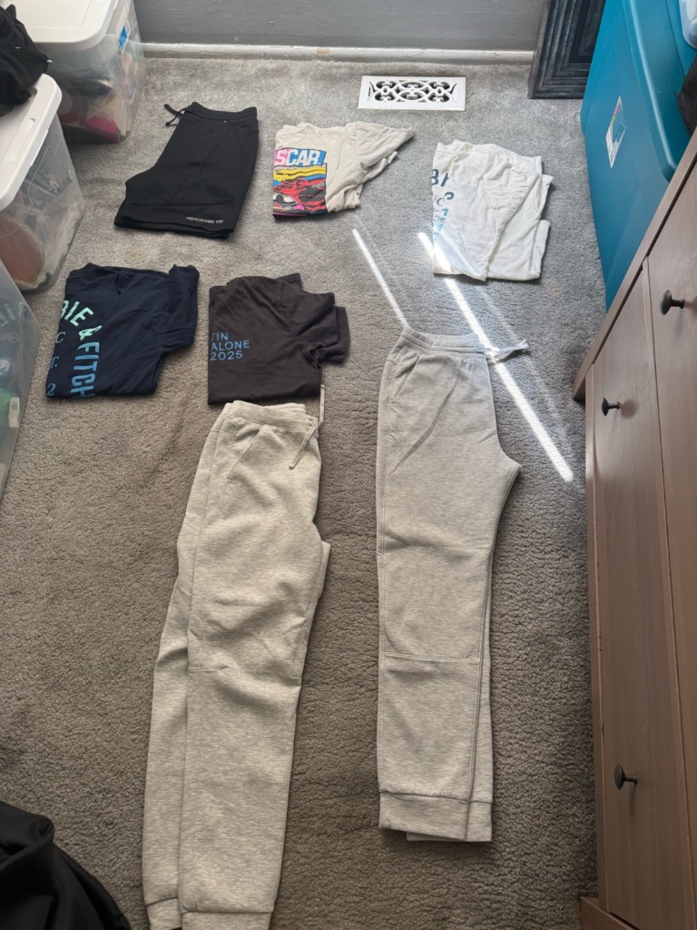 BOYS CLOTHES 17-18
